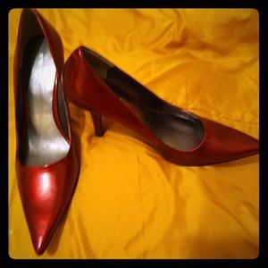 Nine West Candy Apple Red Pumps